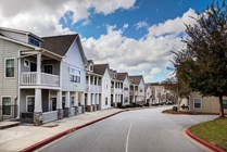 The-Collective-at-Clemson-Cottage-and-Townhome-Apartments-Near-Clemson-University