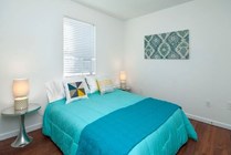 3 Bedroom 2 Bath Bedroom w/ Shared Bathroom